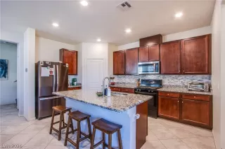 Photo #6: 2785300 Listing