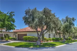 Photo #2: 2785318 Listing 