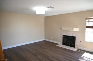 Photo #5: 2785327 Listing