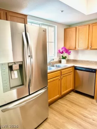 Photo #4: 2785335 Listing