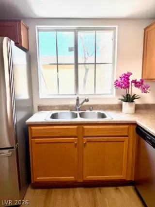 Photo #5: 2785335 Listing