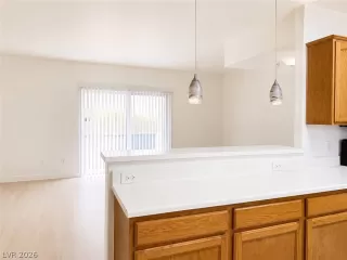 Photo #4: 2785342 Listing