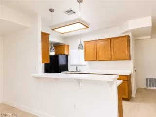Photo #5: 2785342 Listing