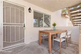 Photo #2: 2785351 Listing