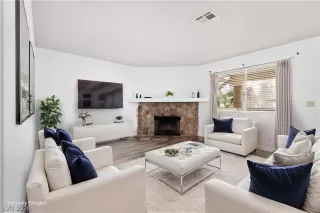 Photo #5: 2785351 Listing