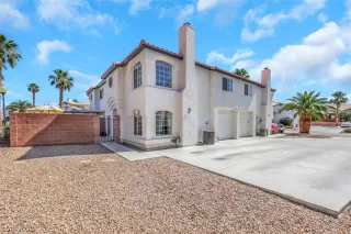 Photo #3: 2785420 Listing