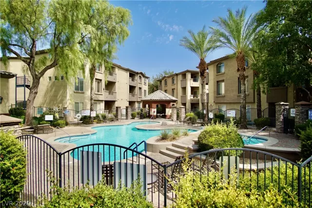 MLS: 2785426 Condo For Sale