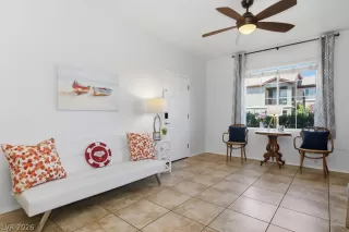 Photo #4: 2785433 Listing