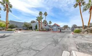 Photo #4: 2785442 Listing