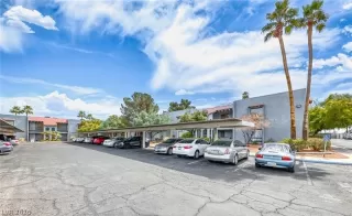 Photo #5: 2785442 Listing