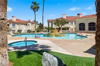 Photo #3: 2785468 Listing