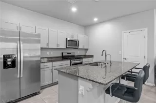Photo #4: 2785502 Listing