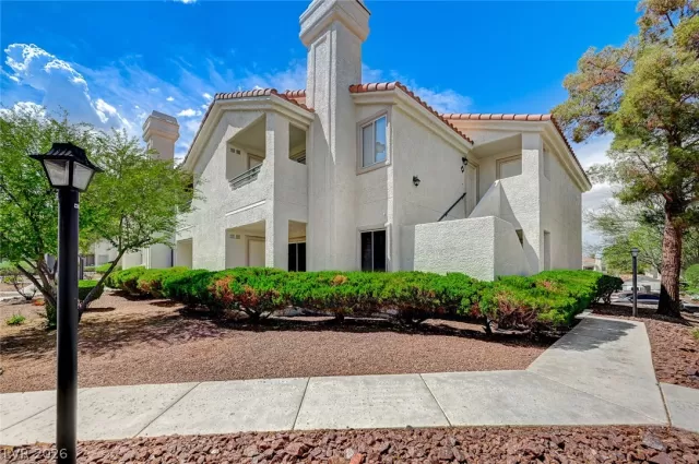 MLS: 2785507 Condo For Sale
