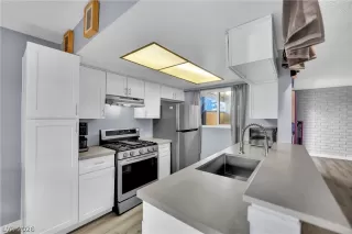 Photo #4: 2785518 Listing