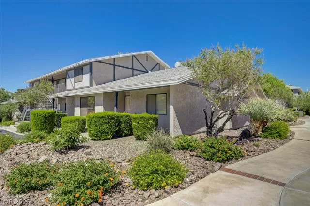 MLS: 2785575 Condo For Sale