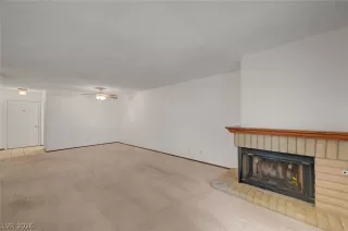 Photo #5: 2785575 Listing