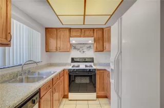 Photo #6: 2785575 Listing
