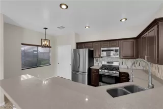 Photo #2: 2785598 Listing