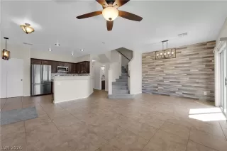 Photo #5: 2785598 Listing