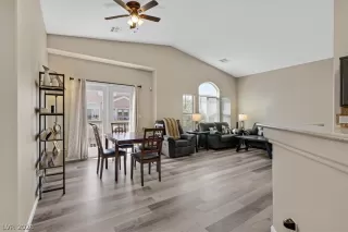 Photo #2: 2785626 Listing
