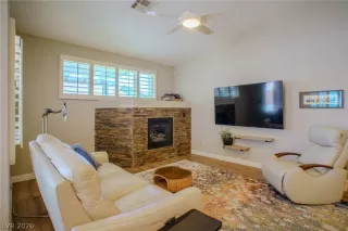 Photo #5: 2785681 Listing