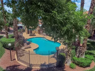 Photo #3: 2785683 Listing