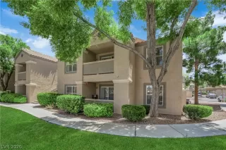 Photo #5: 2785683 Listing