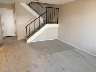 Photo #4: 2785696 Listing