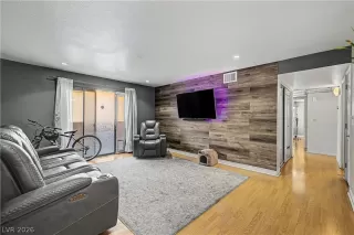 Photo #1: 2785724 Listing 
