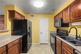 Photo #3: 2785724 Listing 