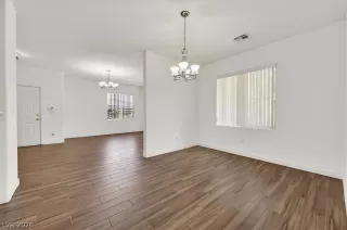 Photo #6: 2785743 Listing