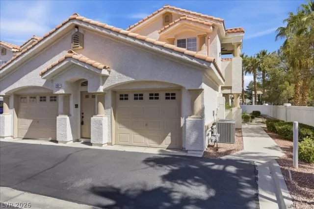 MLS: 2785781 Condo For Sale