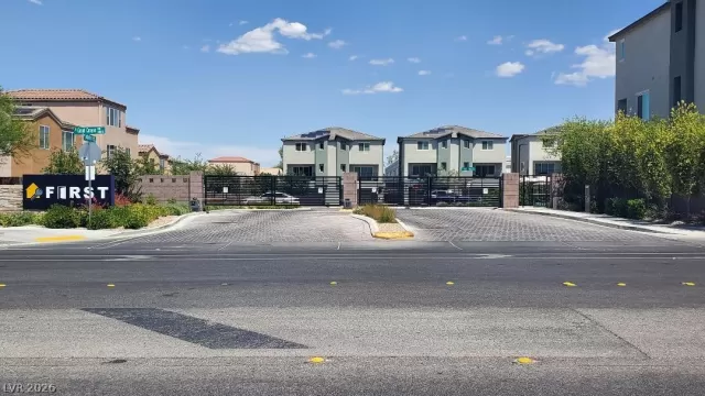 MLS: 2785799 Condo For Sale