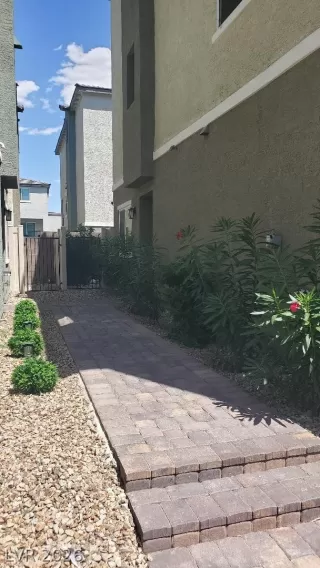 Photo #4: 2785799 Listing