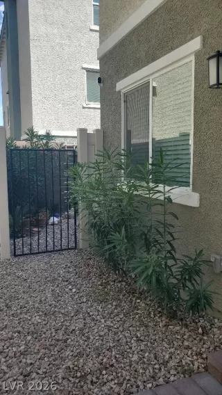 Photo #5: 2785799 Listing