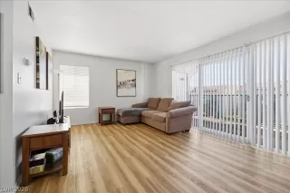 Photo #2: 2785813 Listing