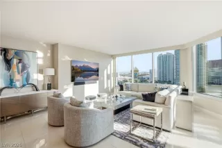 Photo #2: 2785826 Listing