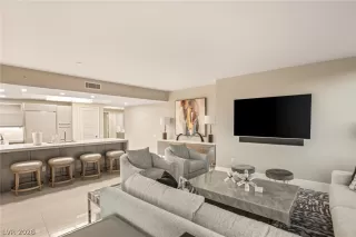 Photo #3: 2785826 Listing