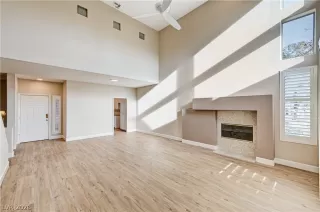 Photo #2: 2785889 Listing