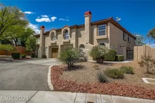 Photo #1: 2785945 Listing