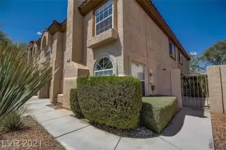 Photo #2: 2785945 Listing