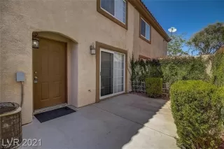 Photo #3: 2785945 Listing