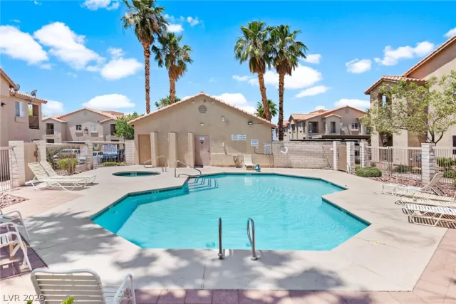 MLS: 2785958 Condo For Sale