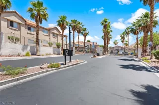 Photo #5: 2785958 Listing 