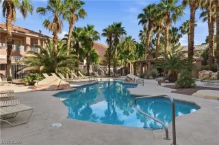 Photo #1: 2785968 Listing 