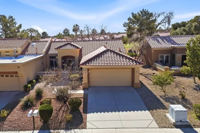 MLS: 2786073 Condo For Sale