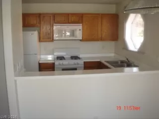 Photo #2: 2786074 Listing