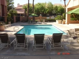 Photo #4: 2786074 Listing