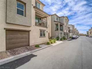 Photo #1: 2786080 Listing