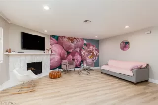 Photo #6: 2786088 Listing